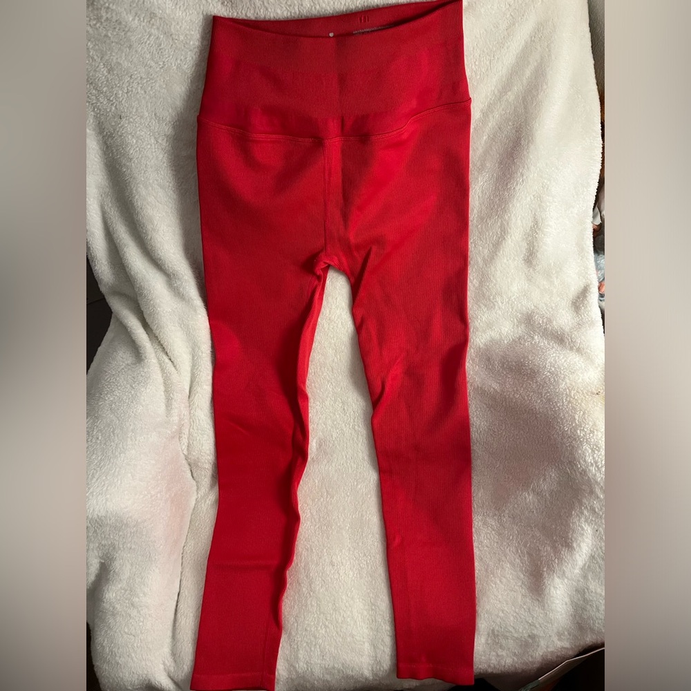 Spiritual Gangster x PINK active leggings